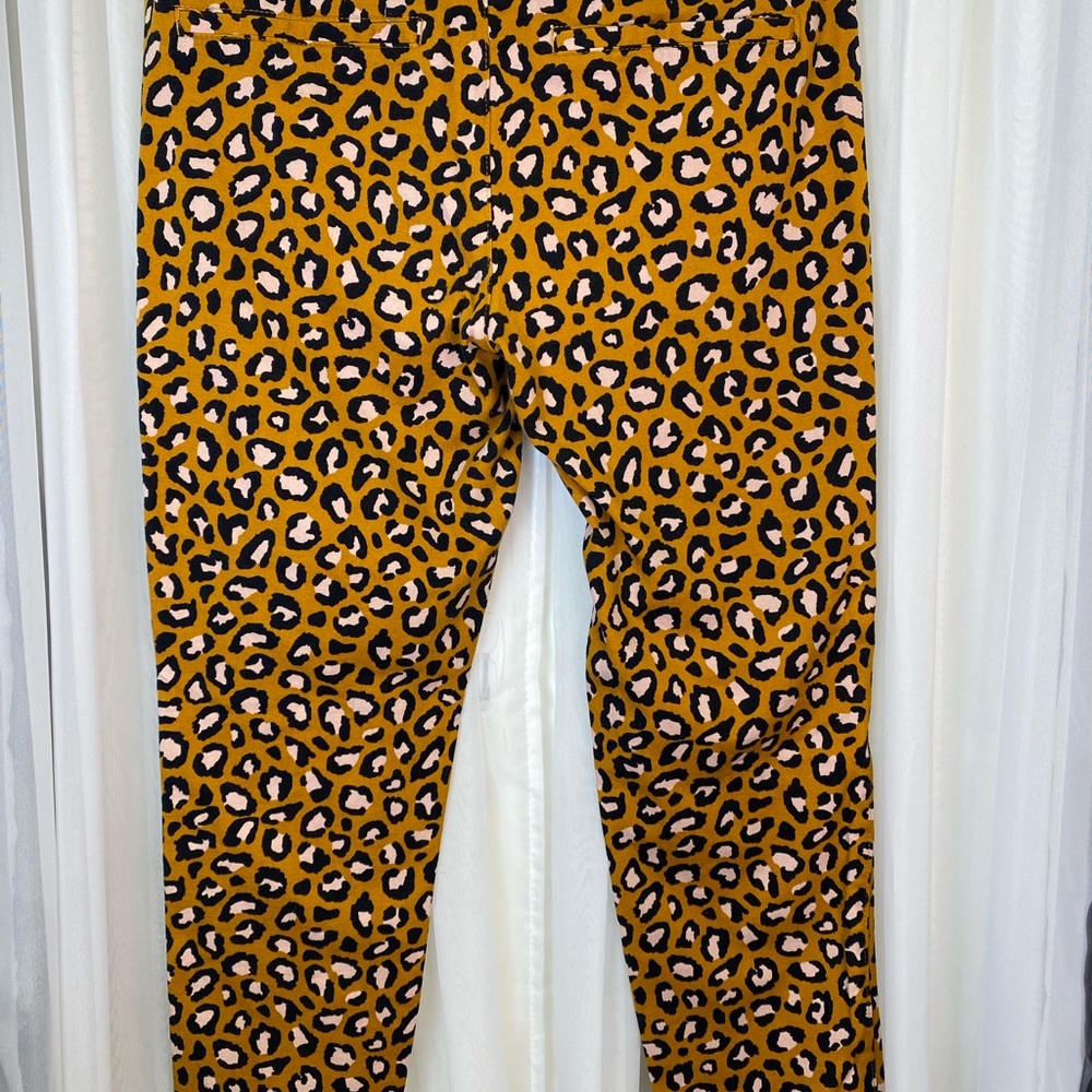 Old Navy Leopard Print Pixie Ankle Pants - Black,… - image 6